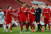  利物浦旧将传射建功，莱斯特城爆冷终结红军不败  