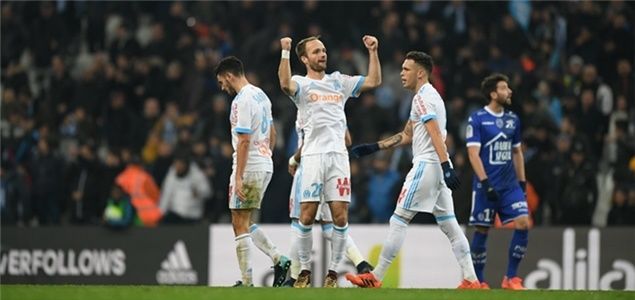  法甲赛季最佳阵容，巴黎七将入围  