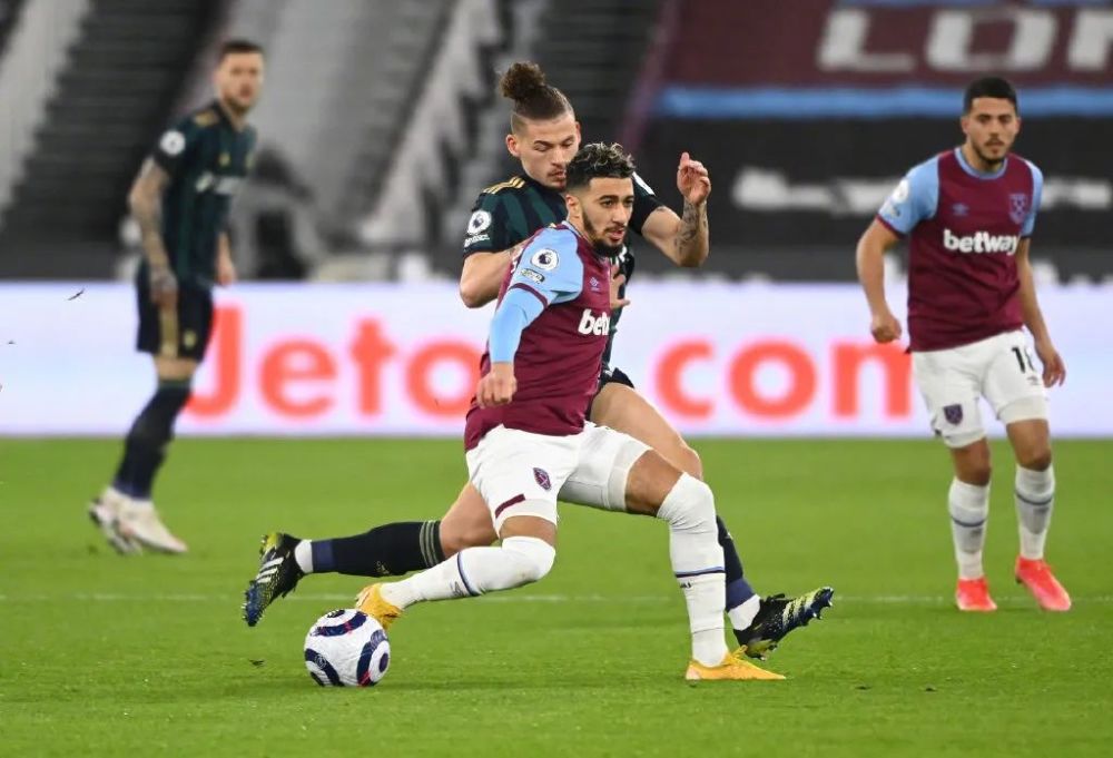  利兹联惨败西汉姆联班福德错失破门良机  