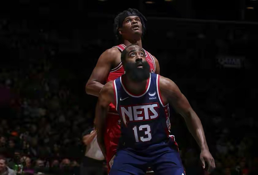  公牛拉文空砍高分，憾负步行者遭遇三连败打击